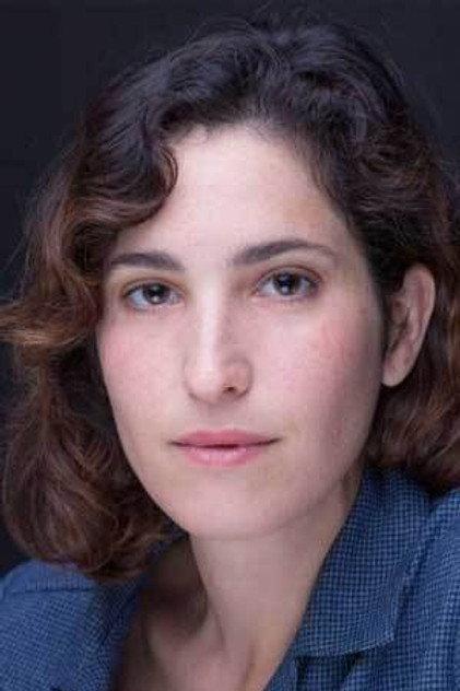 Carla Linares - Actor Profile Photo