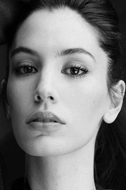 Ana Corbi - Actor Profile Photo