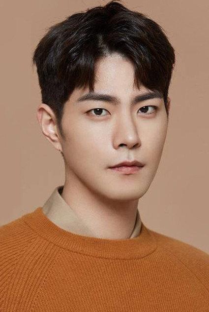 Hong Jong-hyun - Actor Profile Photo