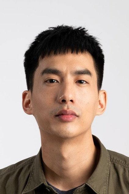 Lee Mu-en - Actor Profile Photo