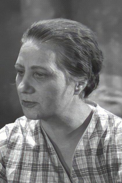 Annie Toinon - Actor Profile Photo