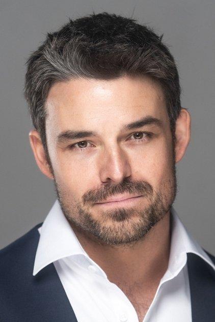 Jesse Hutch - Actor Profile Photo
