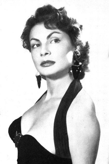 Nora Visconti - Actor Profile Photo