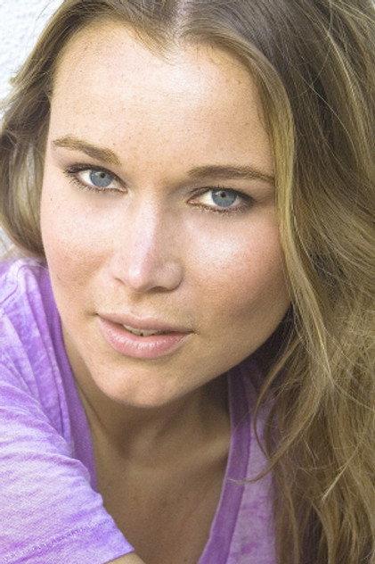 Evy Bjorn - Actor Profile Photo