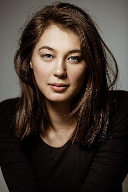 Emma Kikue - Actor Profile Photo