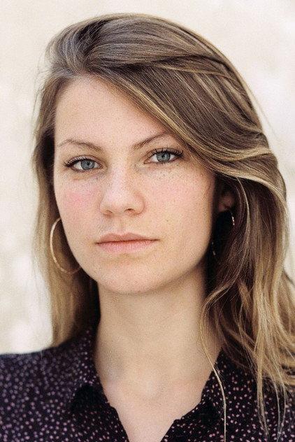 Anna Bullard - Actor Profile Photo