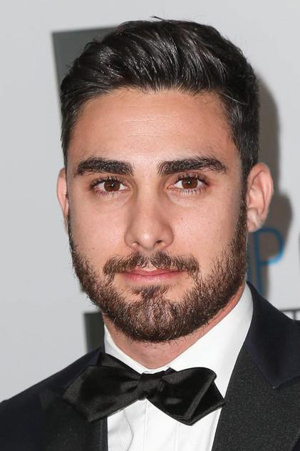Tommy Savas - Actor Profile Photo