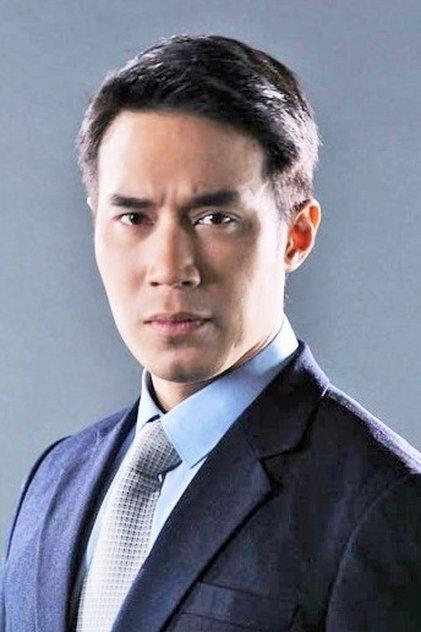Dom Hetrakul - Actor Profile Photo