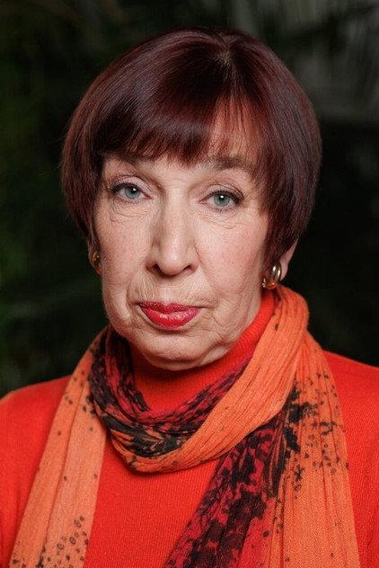 Anne Paluver - Actor Profile Photo