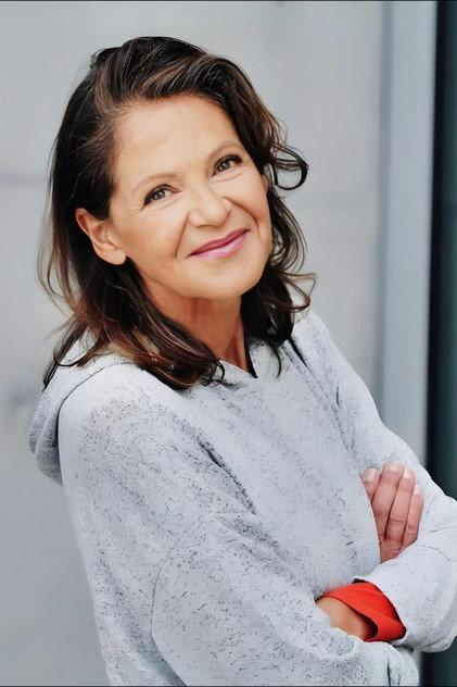 Angela Roy - Actor Profile Photo