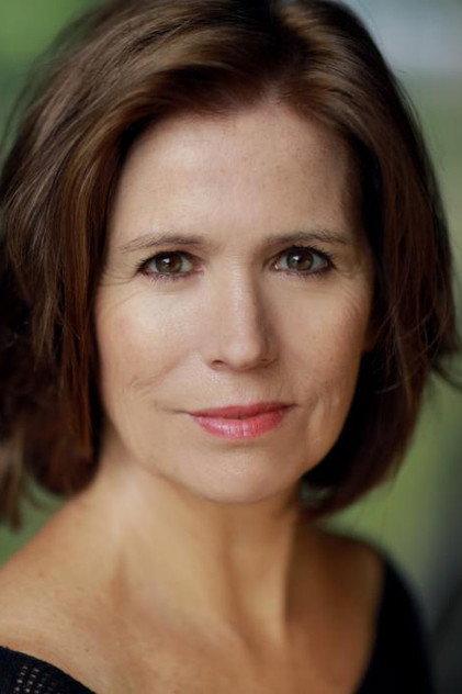 Sally Edwards - Actor Profile Photo