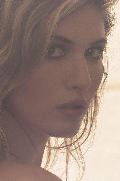 Shauna Sexton - Actor Profile Photo