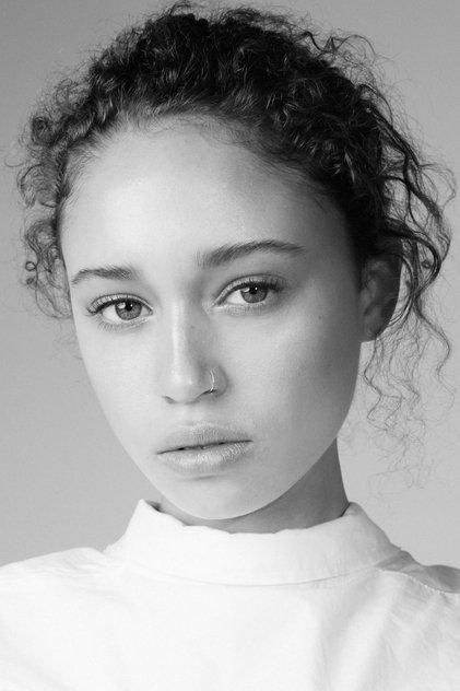 Ella-Rae Smith - Actor Profile Photo