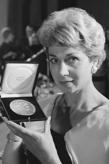 Anny de Lange - Actor Profile Photo
