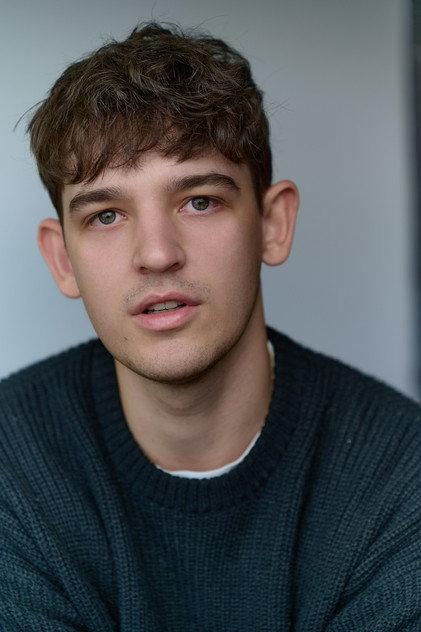 Oliver Briscombe - Actor Profile Photo