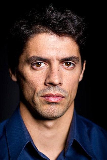 Gonçalo Waddington - Actor Profile Photo