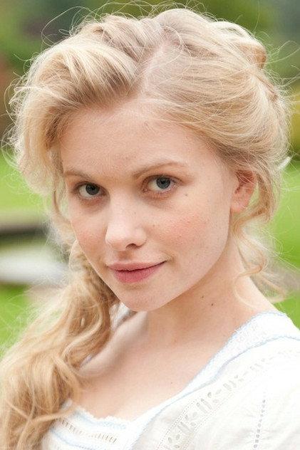Sophie Stuckey - Actor Profile Photo