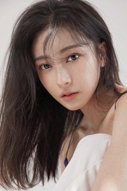 Yu Xintong - Actor Profile Photo