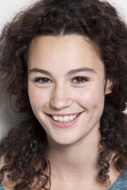 Ilona Bachelier - Actor Profile Photo