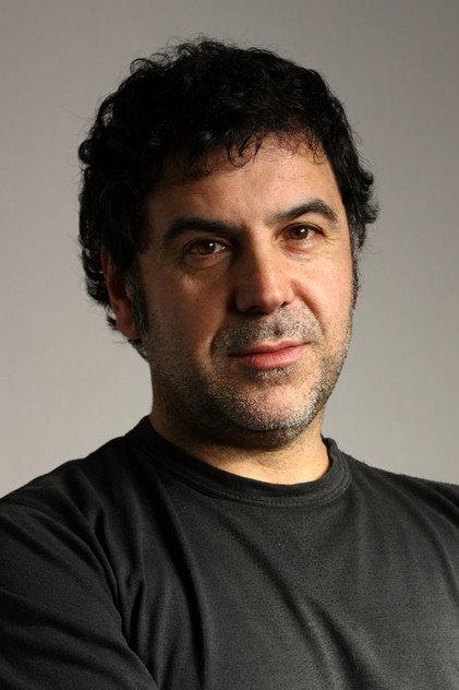Víctor Mosqueira - Actor Profile Photo