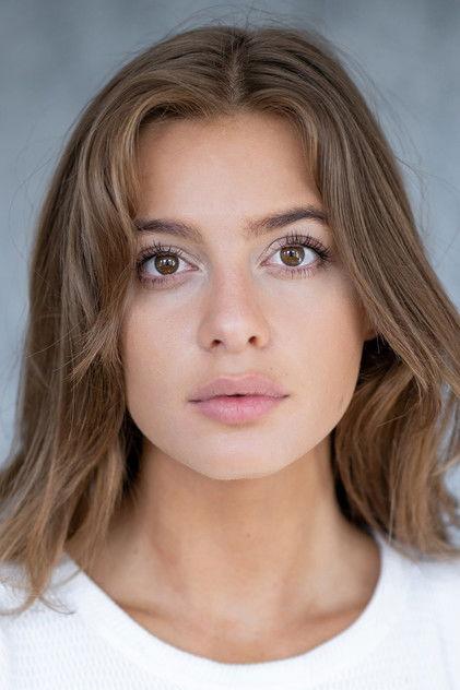 Nadia Parkes - Actor Profile Photo