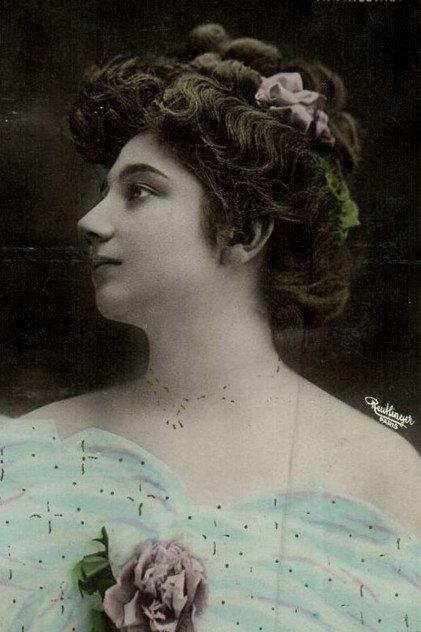 Jeanne Véniat - Actor Profile Photo