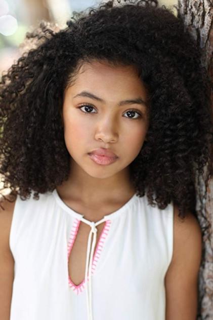 Anais Lee - Actor Profile Photo