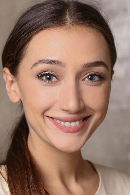Dina Kovalyova - Actor Profile Photo