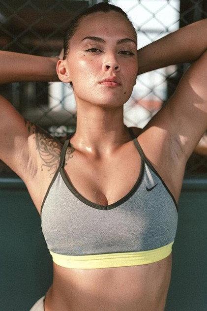 Simone Julia - Actor Profile Photo
