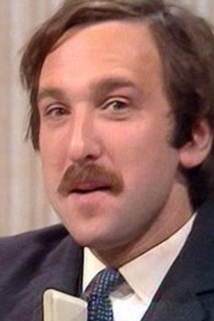 Ian Davidson - Actor Profile Photo