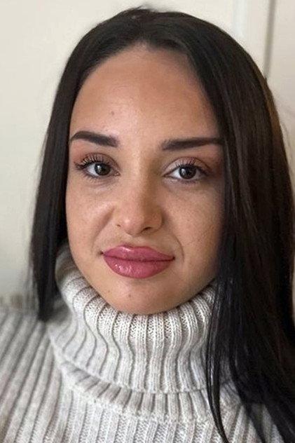 Eva Huault - Actor Profile Photo