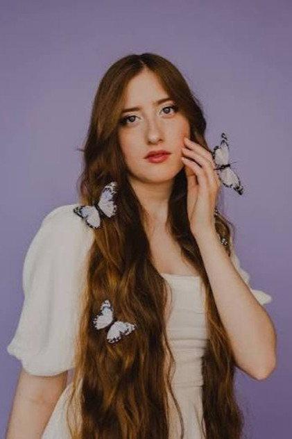 Becca Bartlett - Actor Profile Photo