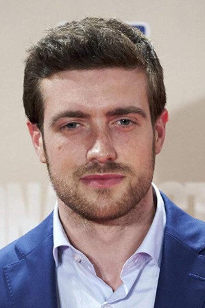 Raúl Mérida - Actor Profile Photo