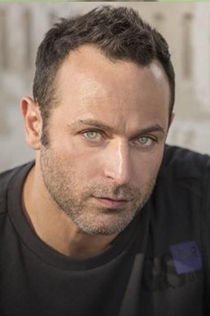 Guri Weinberg - Actor Profile Photo