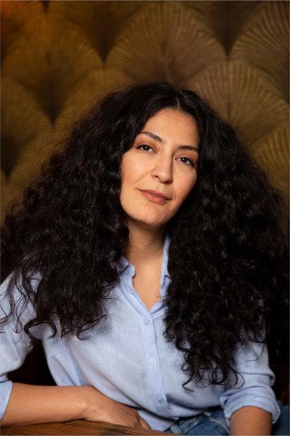 Atina Tabé - Actor Profile Photo