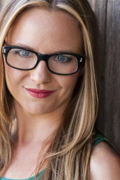 Theresa Ireland - Actor Profile Photo