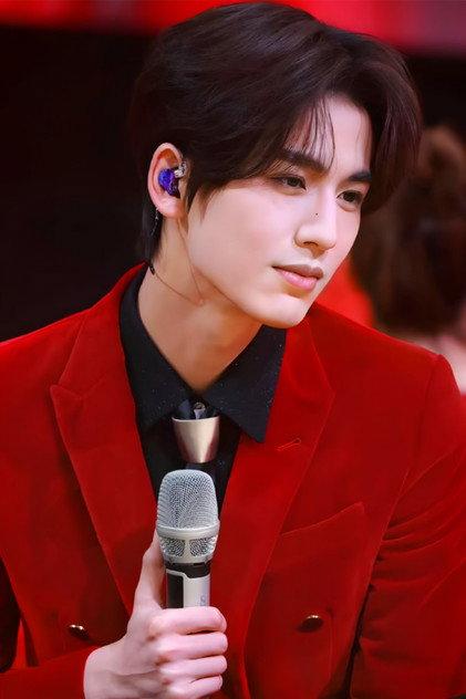 Zhang Linghe - Actor Profile Photo