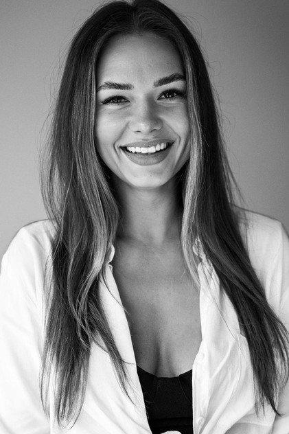 Yulia Verkhovskaya - Actor Profile Photo