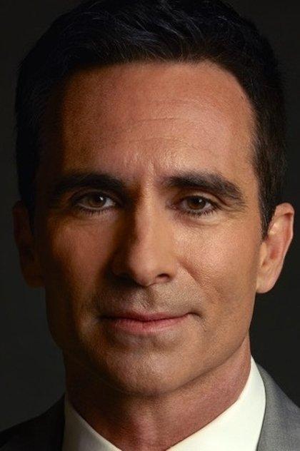 Nestor Carbonell - Actor Profile Photo