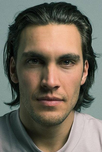 Jannis Hain - Actor Profile Photo