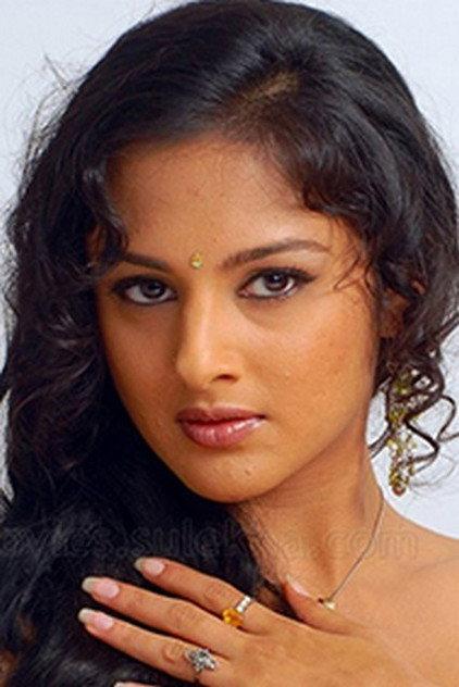 Astha Singhal - Actor Profile Photo