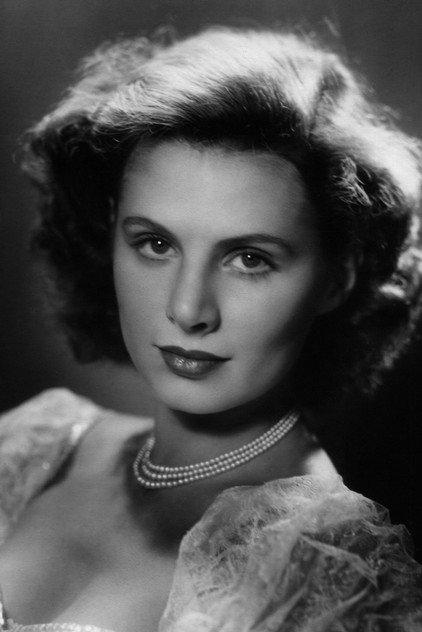 Violet Rensing - Actor Profile Photo
