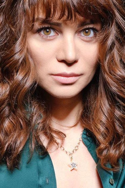 Zeynep Şarlıgil - Actor Profile Photo
