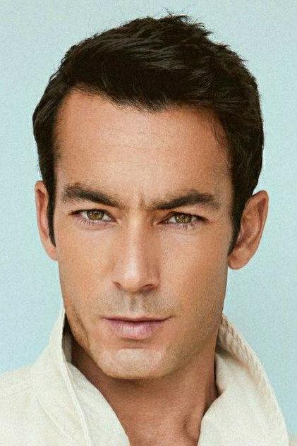 Aarón Díaz - Actor Profile Photo