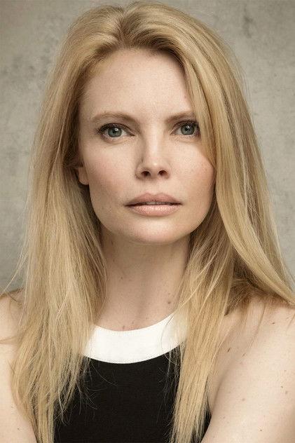 Nathalie Cox - Actor Profile Photo