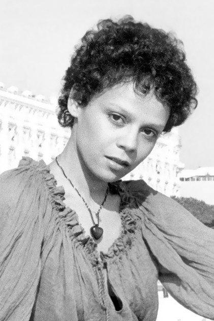 Fatiha Fawzi - Actor Profile Photo