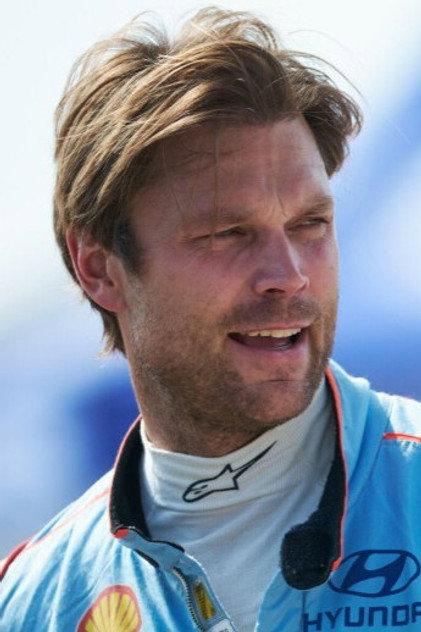 Andreas Mikkelsen - Actor Profile Photo