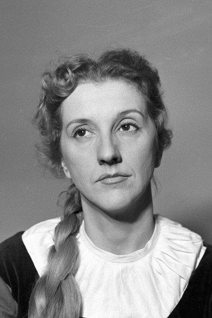 Ewa Zdzieszyńska - Actor Profile Photo