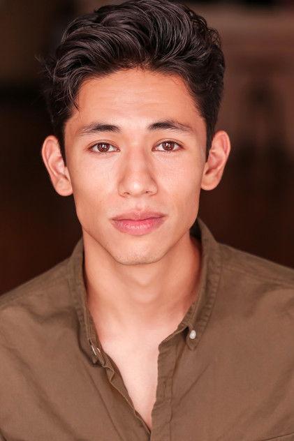 Edgar de Santiago - Actor Profile Photo