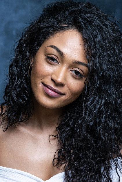 Savannah Basley - Actor Profile Photo